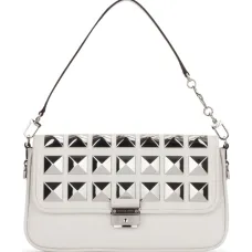 Клатч с заклепками