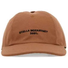 Кепка с вышитым логотипом