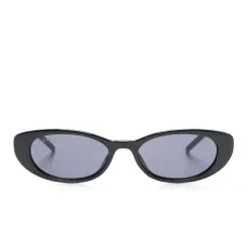 Солнцезащитные очки в овальной оправе Солнцезащитные очки в овальной оправе