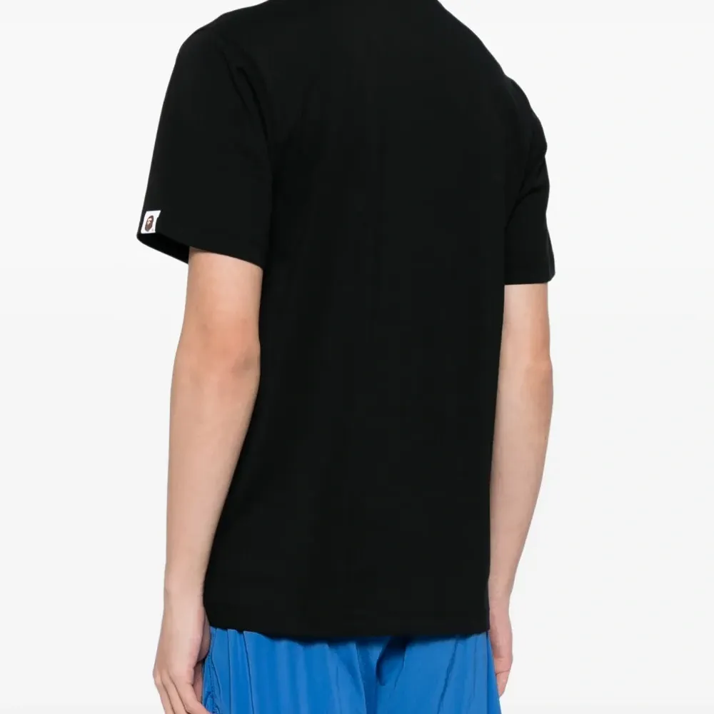 Футболка с графичным принтом