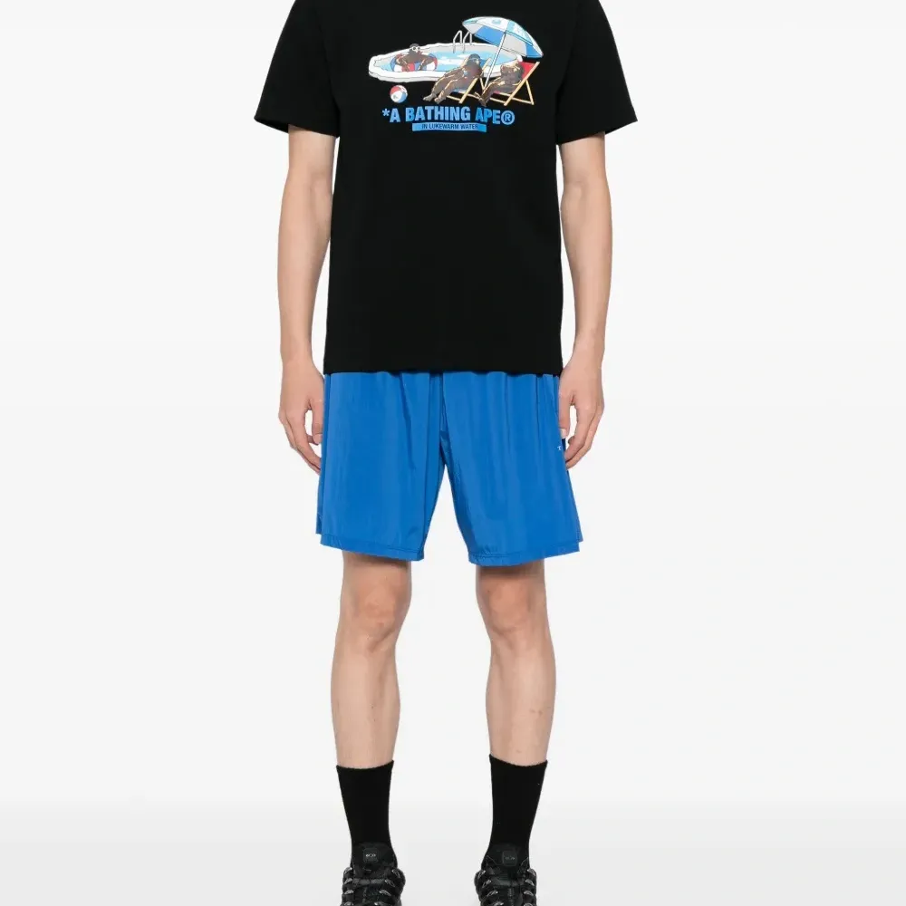 Футболка с графичным принтом