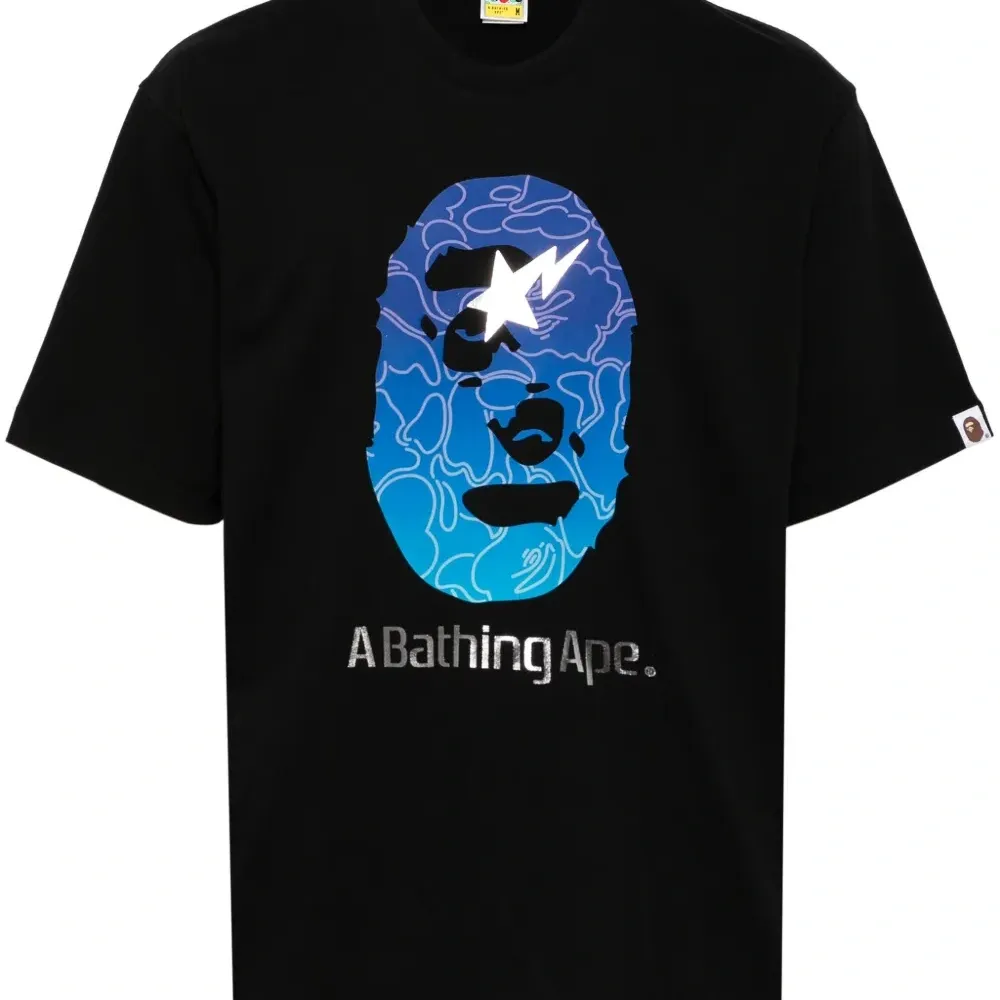 Футболка с логотипом