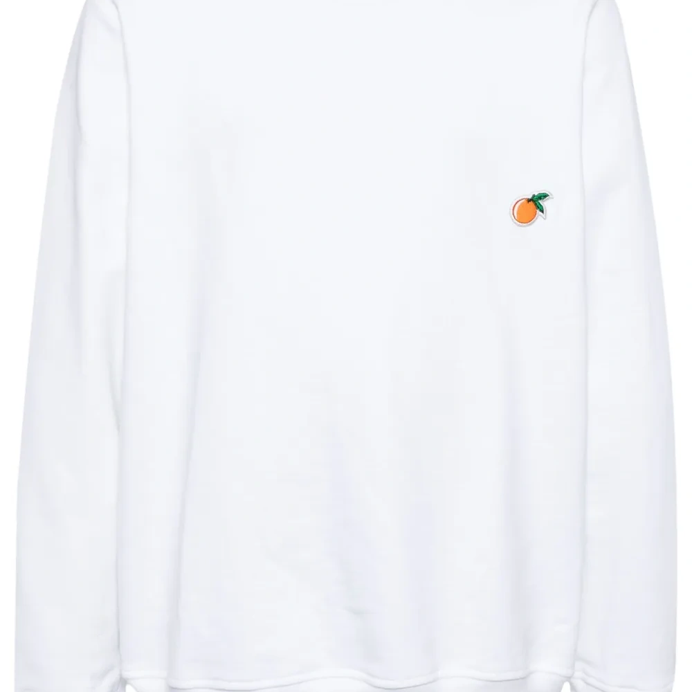 Толстовка с аппликацией