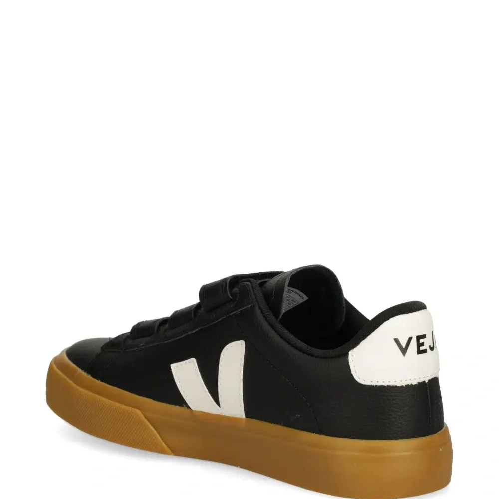 Кроссовки Recife