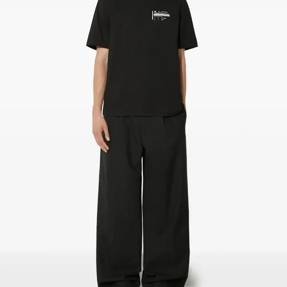 Футболка с графичным принтом Футболка с графичным принтом