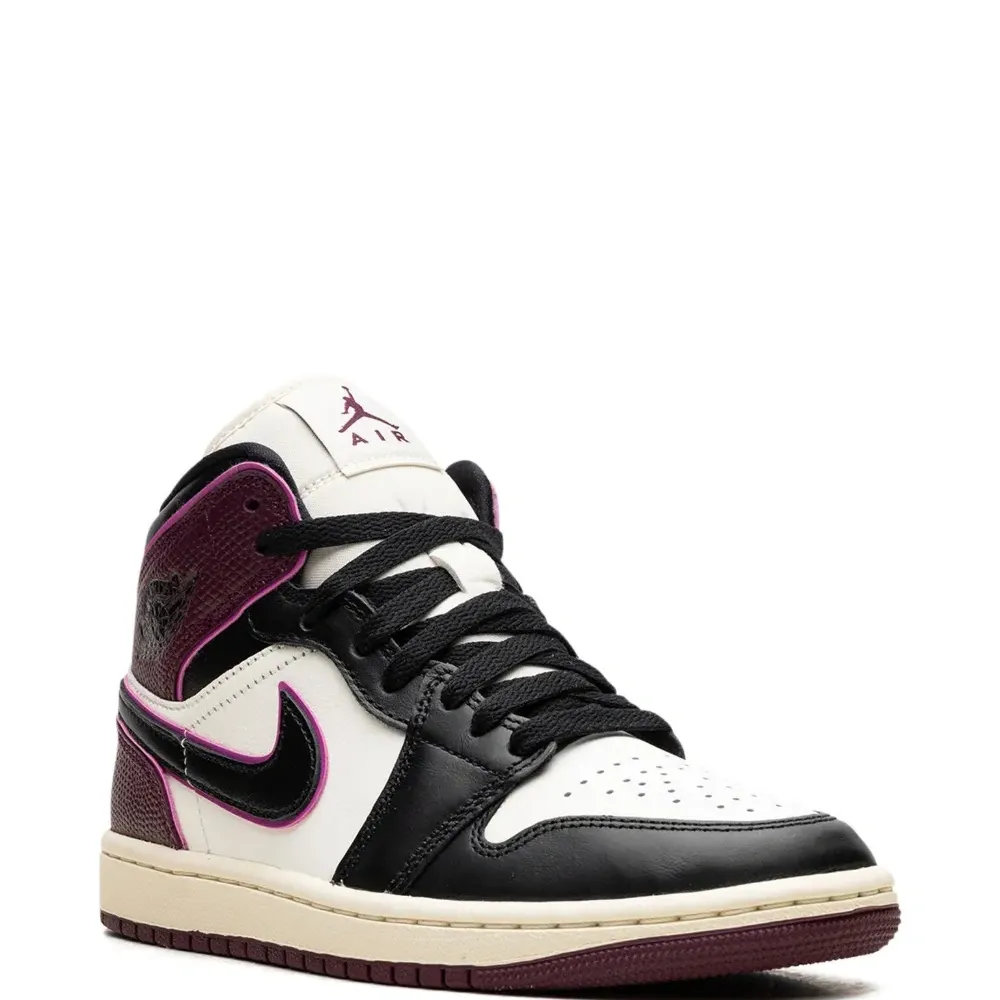 Кроссовки Air Jordan 1 Mid SE Bordeaux