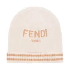 Шапка бини вязки интарсия с логотипом