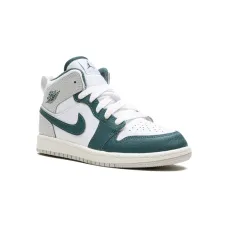Кроссовки Jordan 1 Mid SE Green