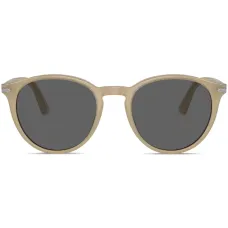 Солнцезащитные очки в круглой оправе