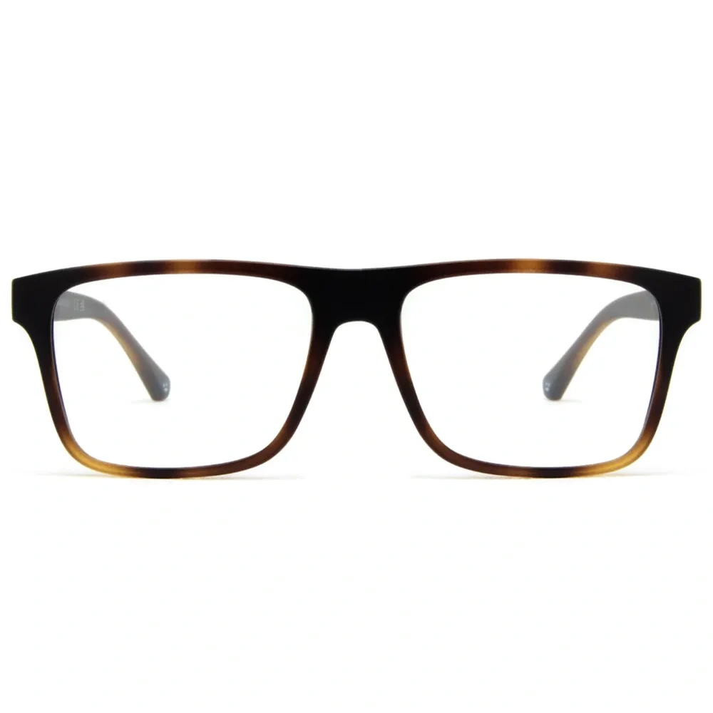 Очки в оправе черепаховой расцветки