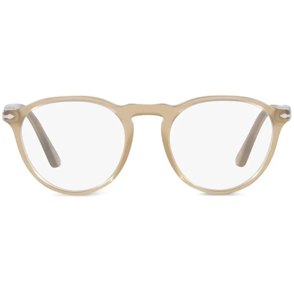 Очки в круглой оправе