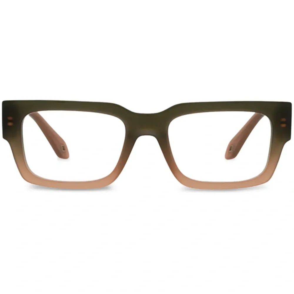 Очки в квадратной оправе