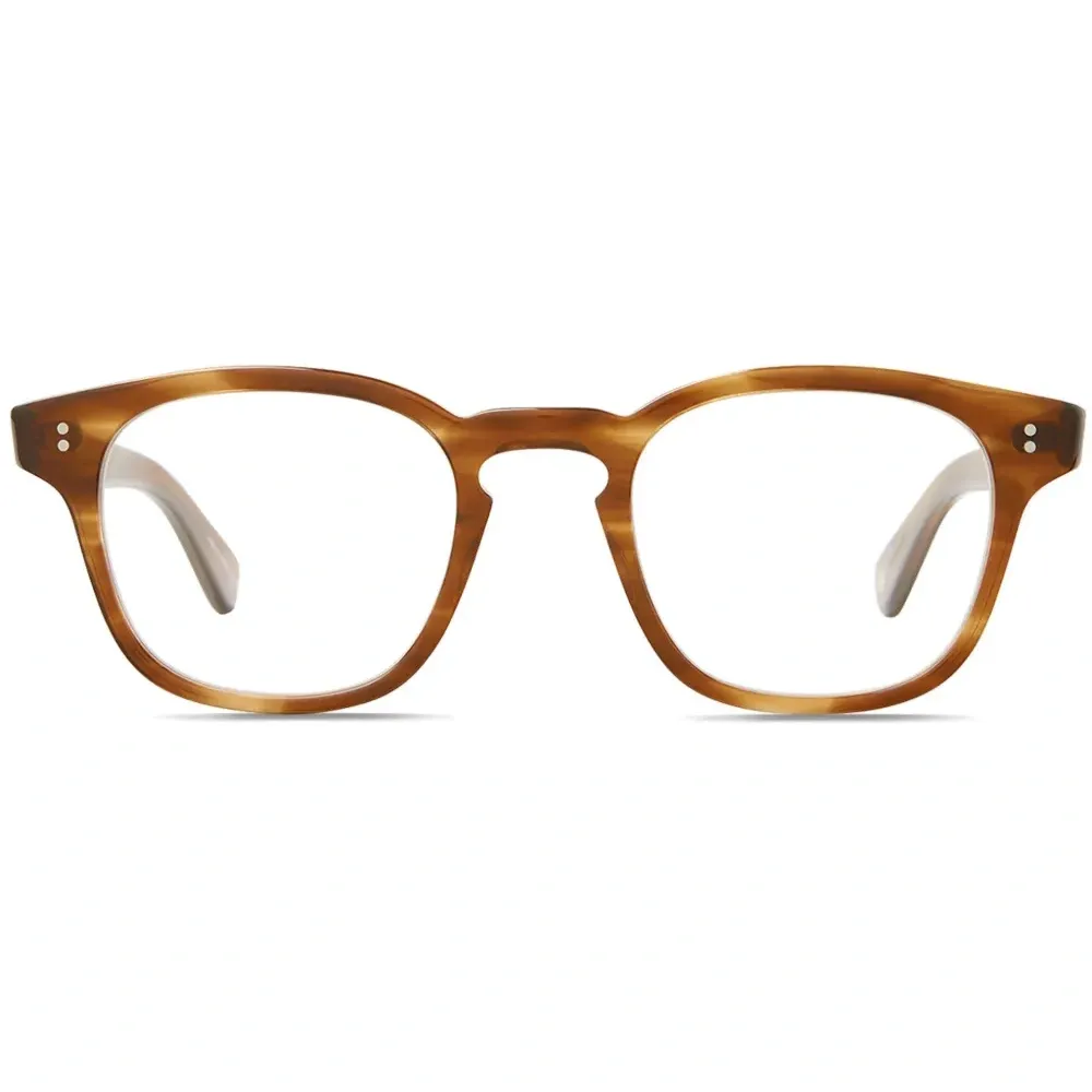 Очки в круглой оправе