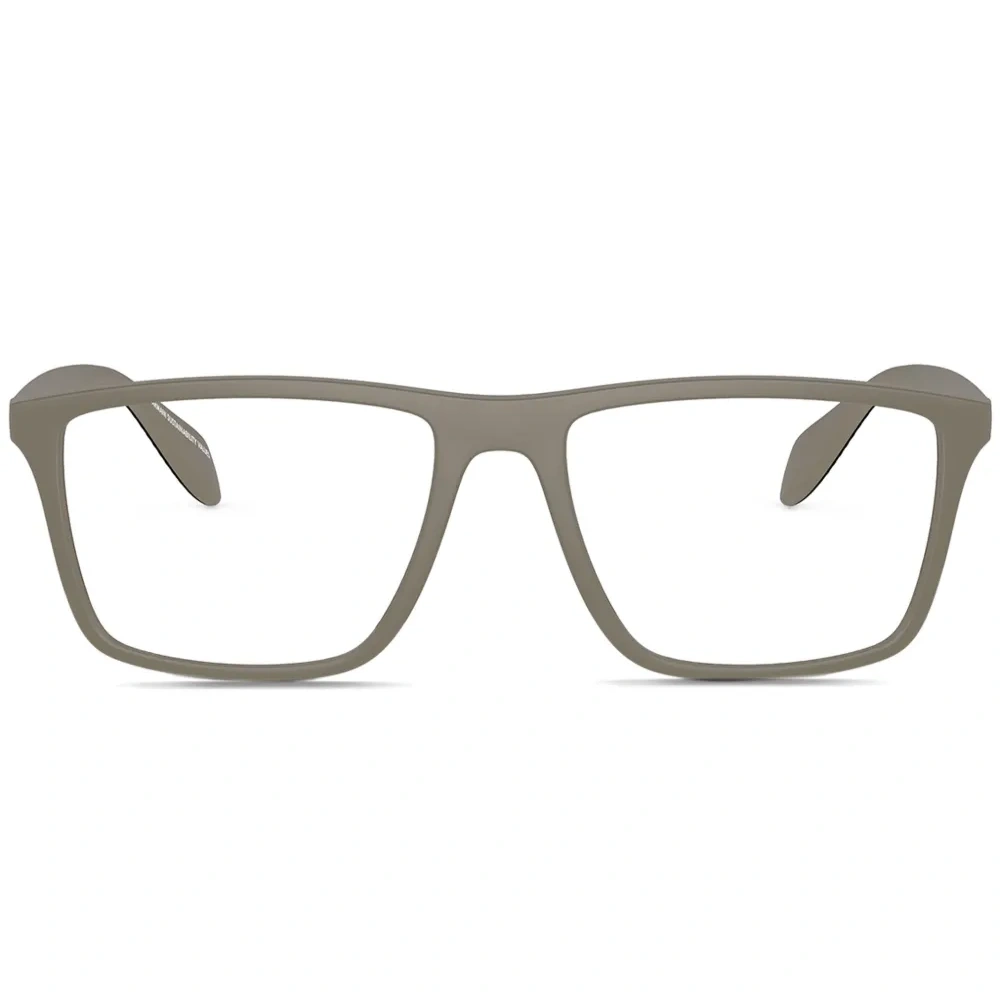 Очки в прямоугольной оправе