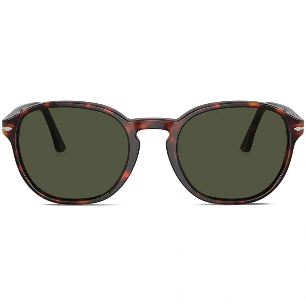 Солнцезащитные очки в круглой оправе