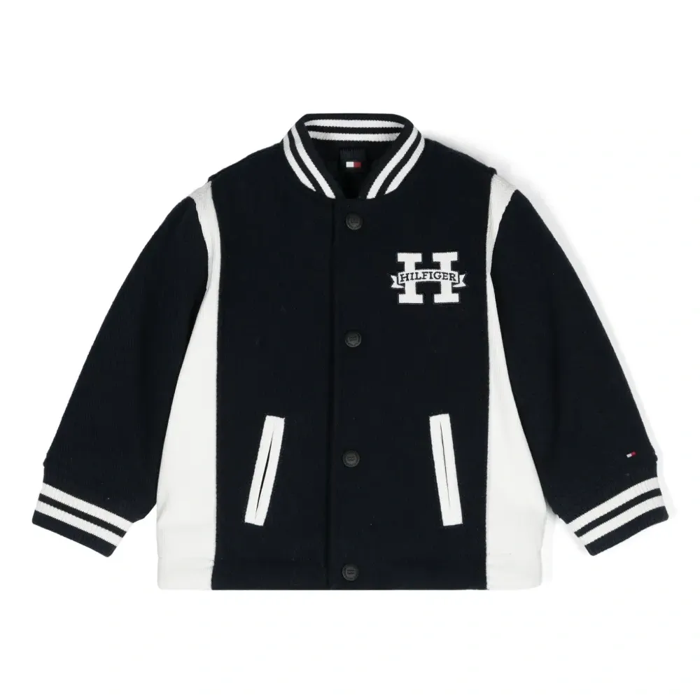 Бомбер в стиле колор-блок