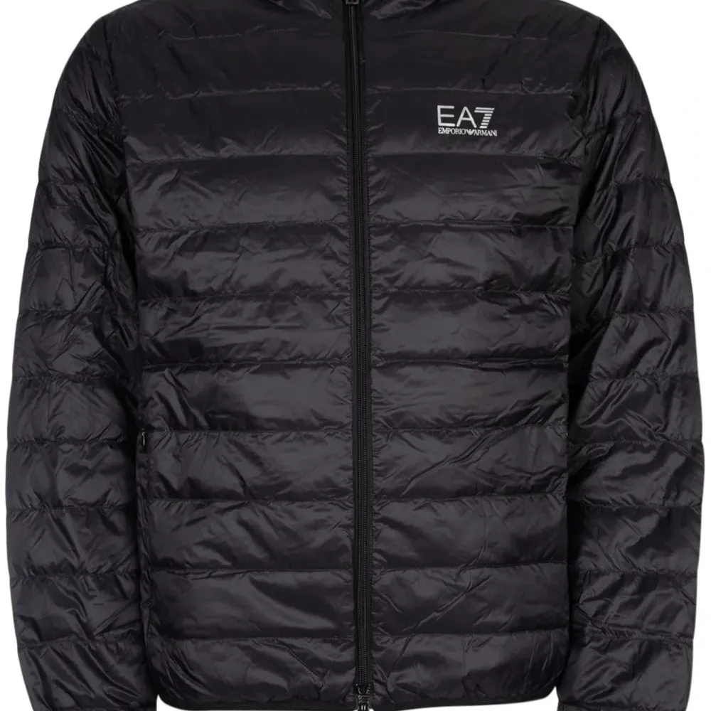 Пуховик с логотипом