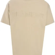 Футболка с тисненым логотипом