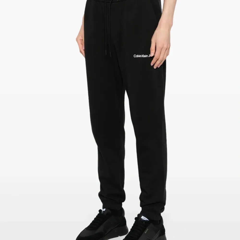 Спортивные брюки Institutional