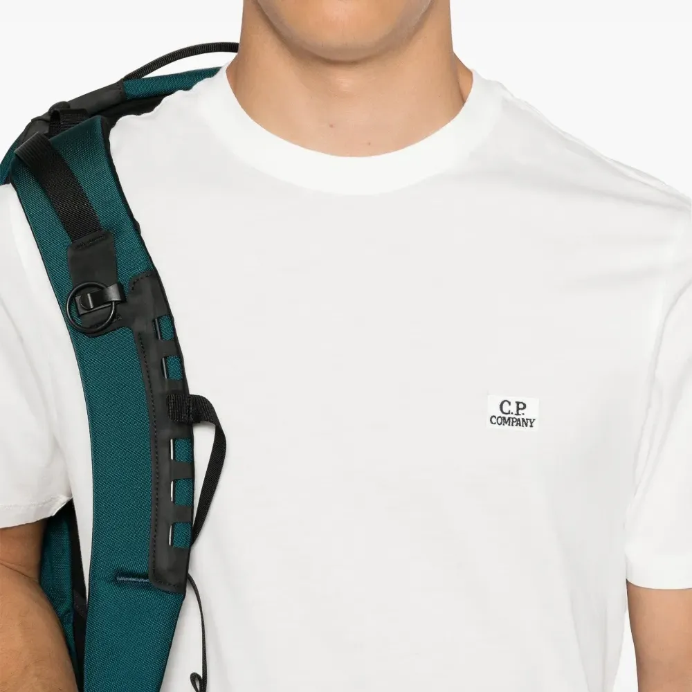 Футболка с вышитым логотипом