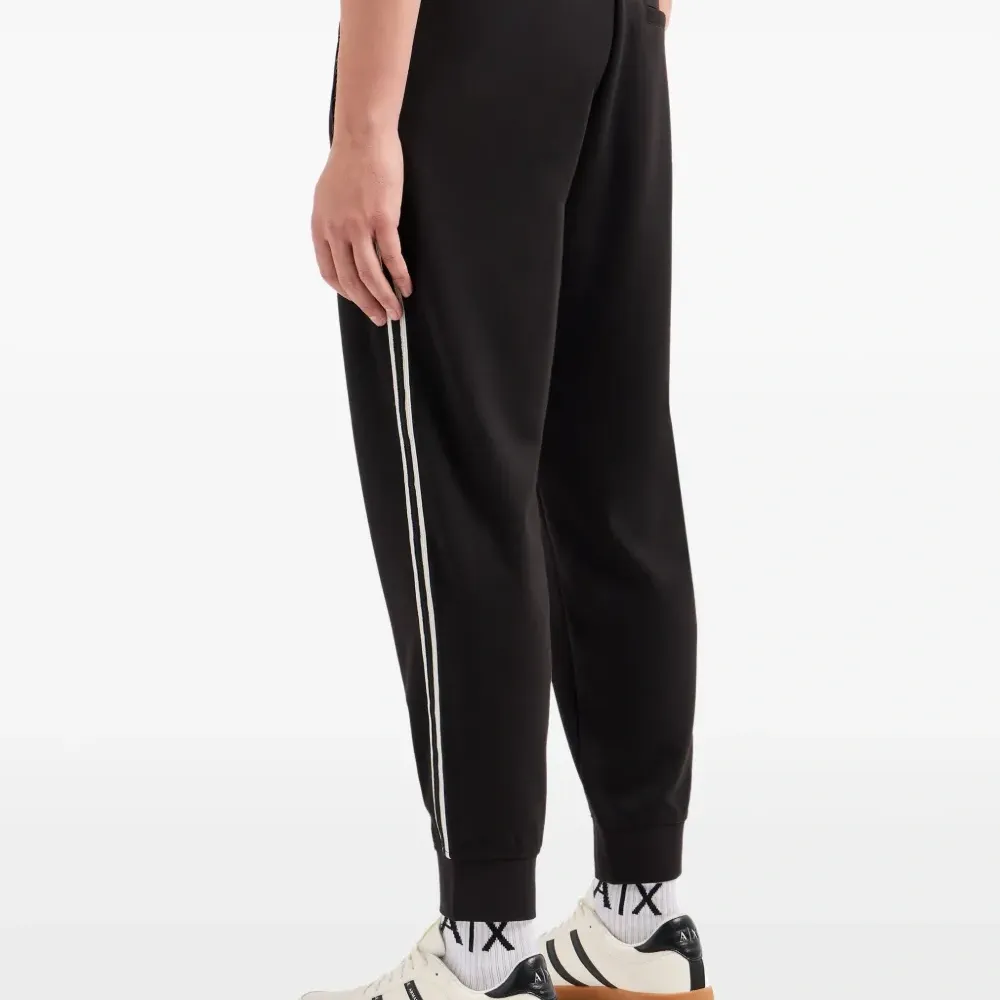 Спортивные брюки с вышитым логотипом