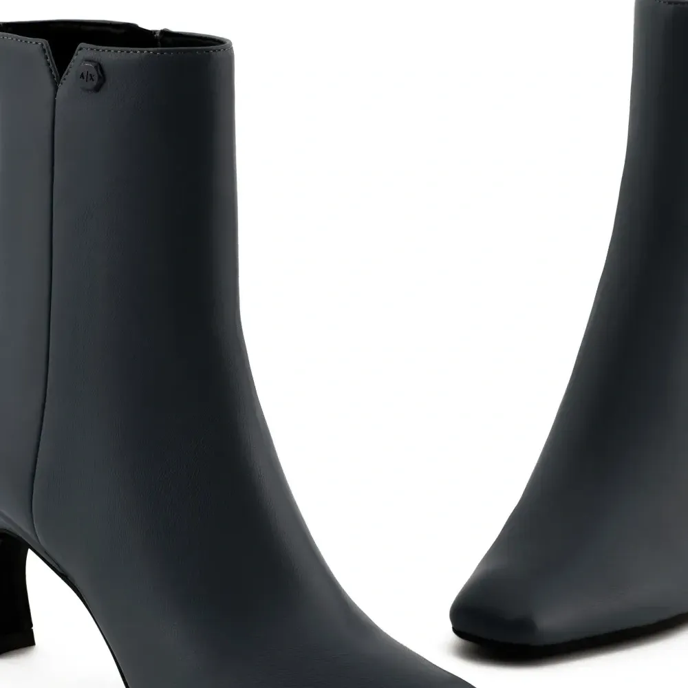 Ботинки с логотипом