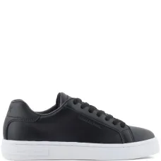 Кроссовки с логотипом