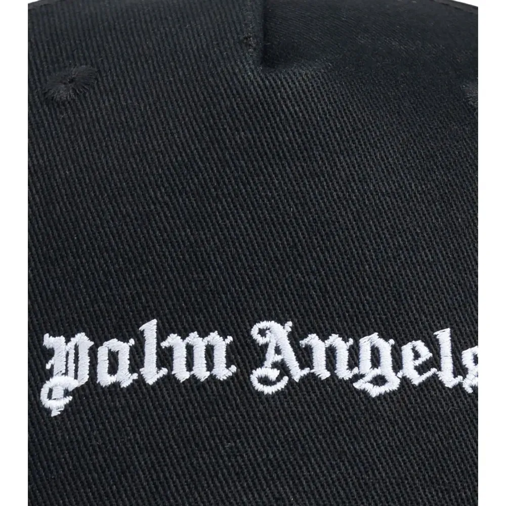 Бейсболка с вышитым логотипом