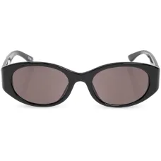 Солнцезащитные очки с логотипом