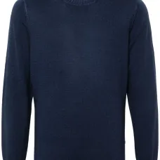 Свитер с вышитым логотипом