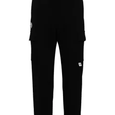 Спортивные брюки карго с нашивкой-логотипом