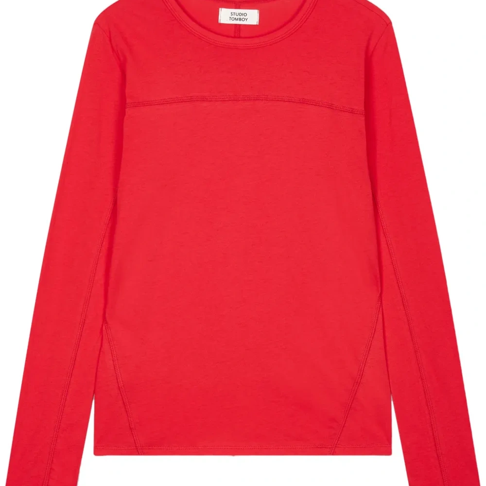 Футболка с логотипом