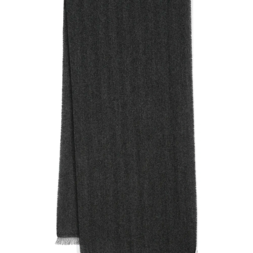 Шарф с узором в елочку