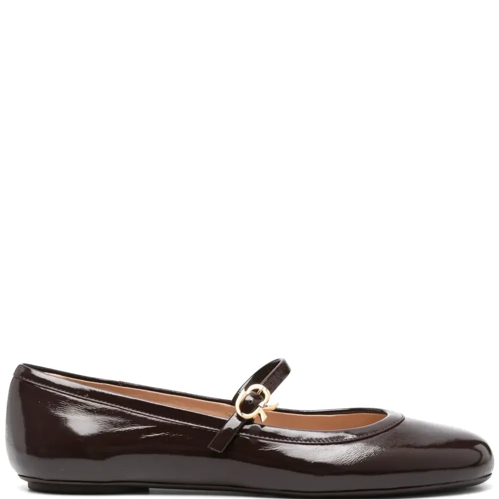 Балетки на плоской подошве