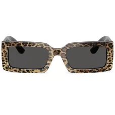 Солнцезащитные очки в прямоугольной оправе Солнцезащитные очки в прямоугольной оправе