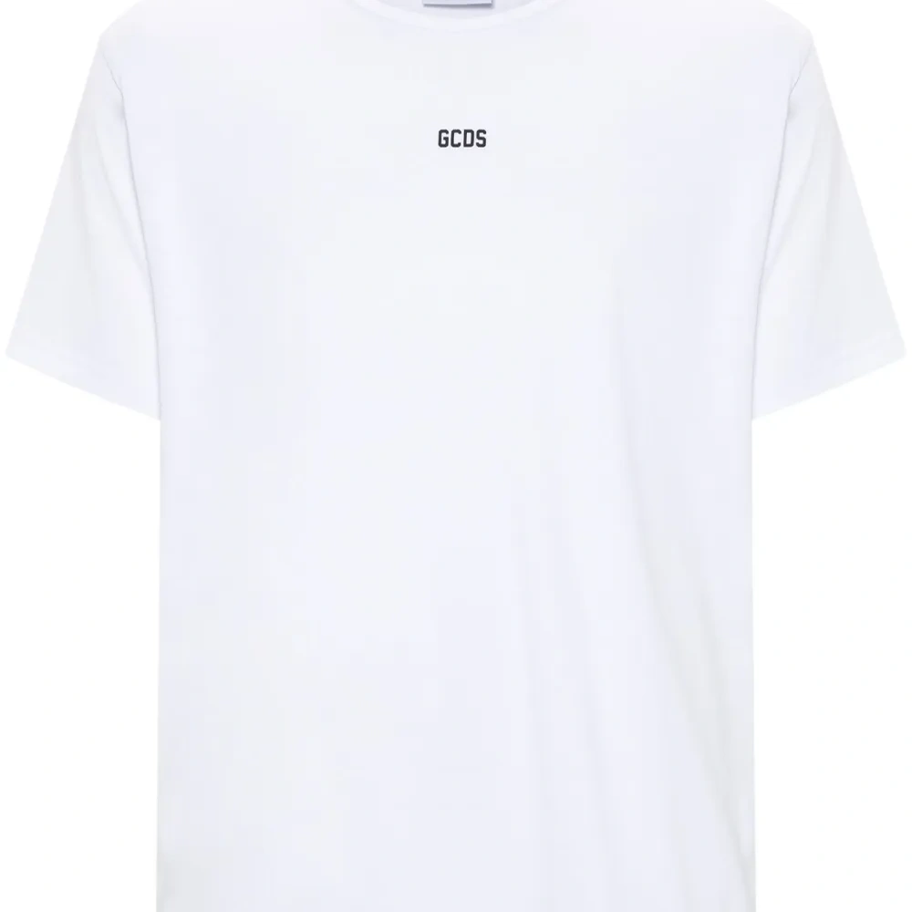 Футболка с логотипом