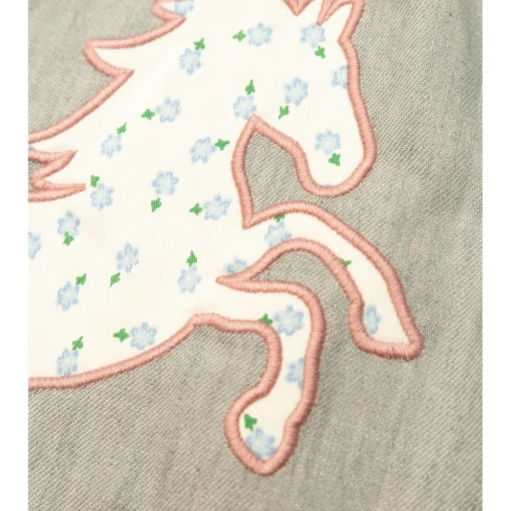 Джинсовое платье с вышивкой