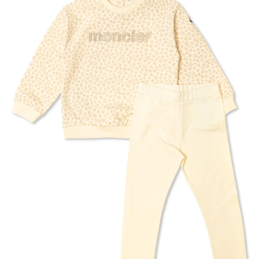 Спортивный костюм с логотипом