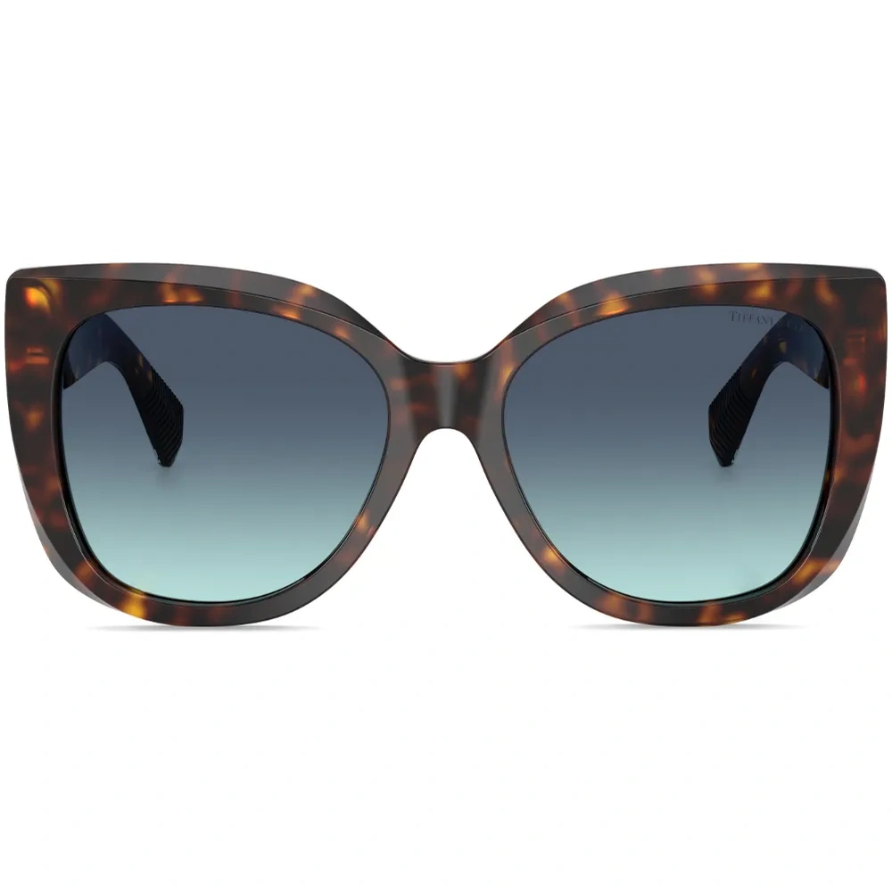 Солнцезащитные очки в массивной оправе