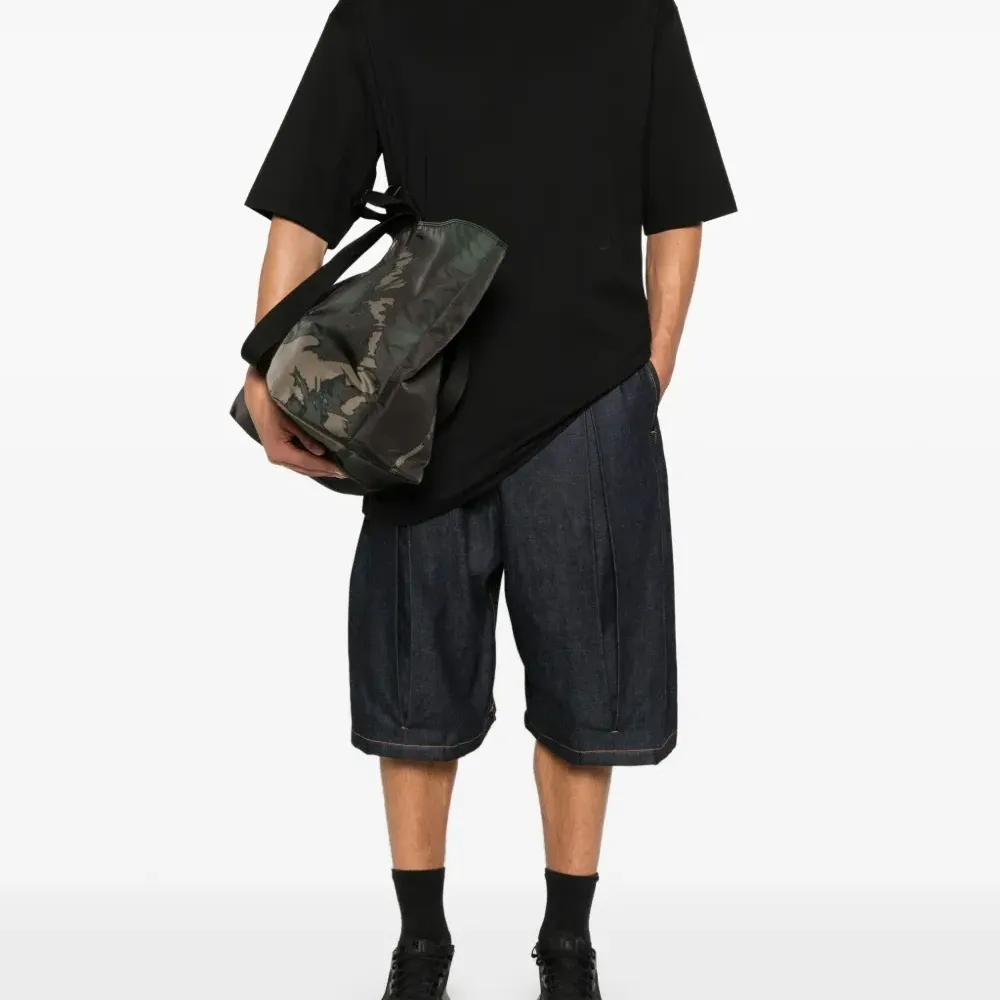 Футболка с короткими рукавами