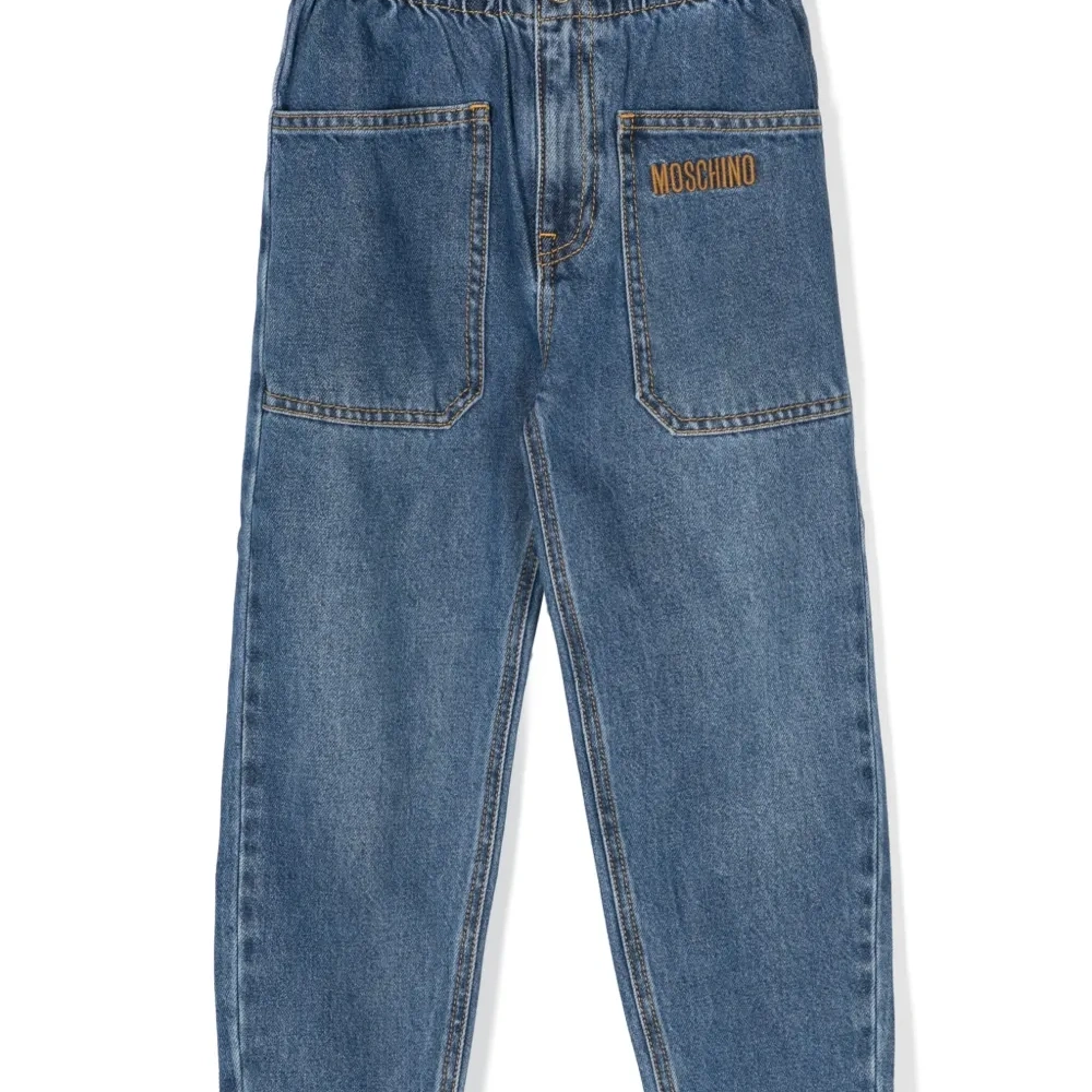 Джинсы с вышитым логотипом