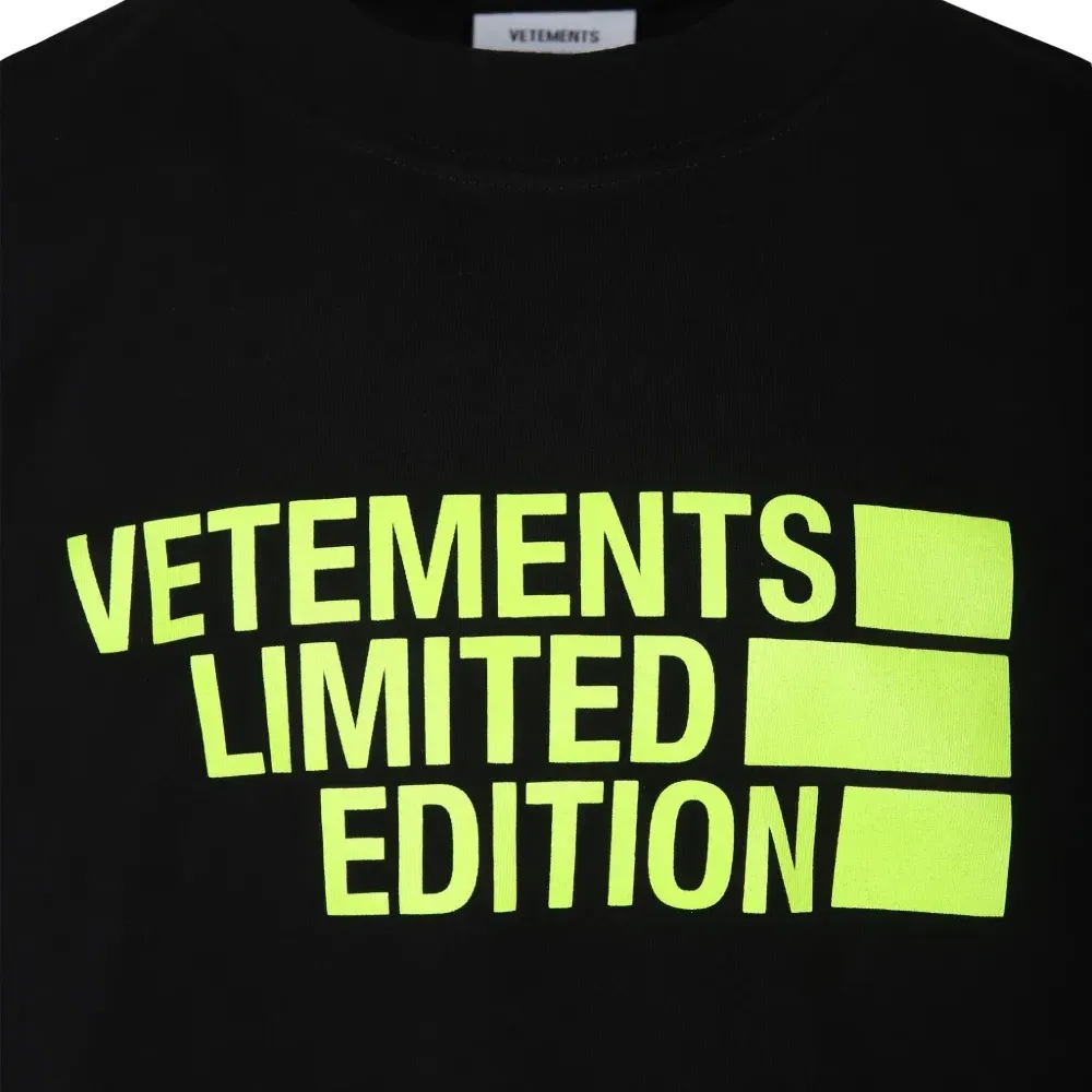 Футболка с логотипом Футболка с логотипом