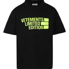 Футболка с логотипом