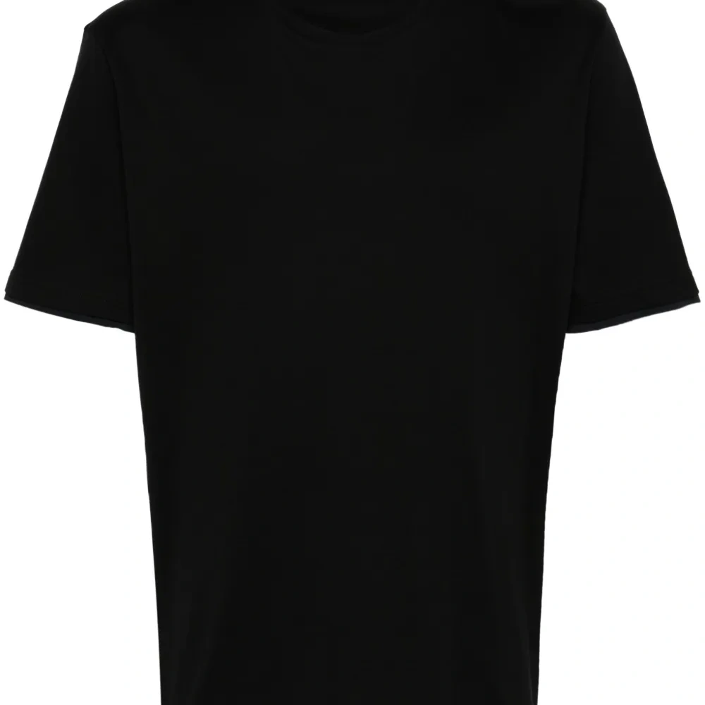 Футболка с логотипом