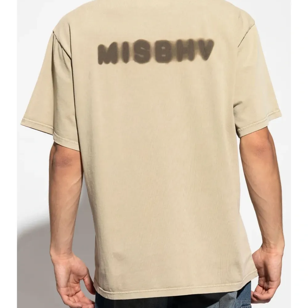 Футболка с логотипом