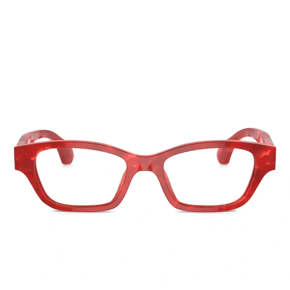 Очки в геометричной оправе