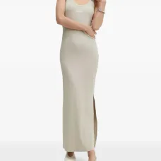 Макси-платье с разрезом сбоку