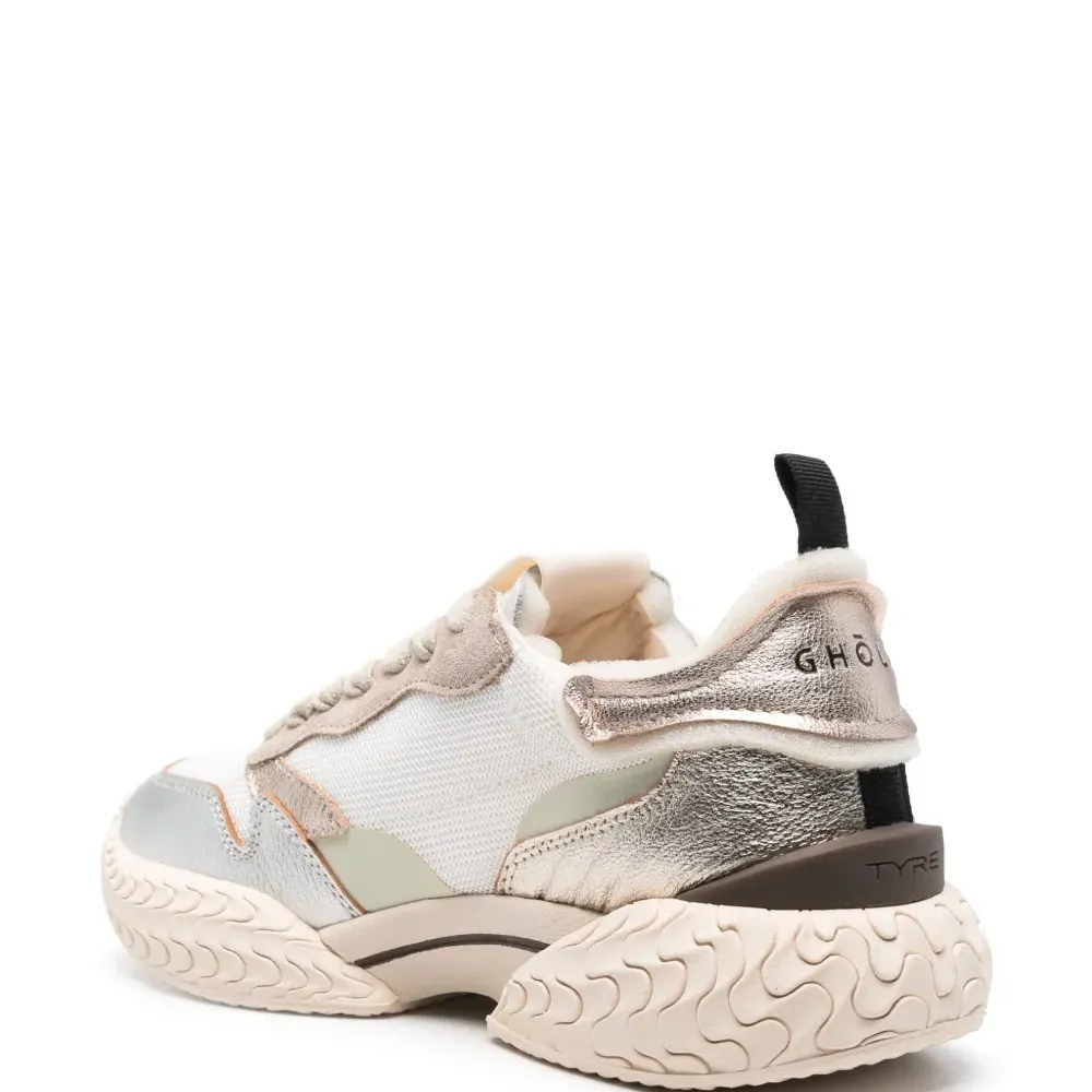 Сетчатые кроссовки