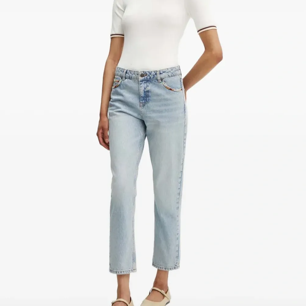 Футболка в рубчик с круглым вырезом