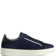 Кроссовки с закругленным носком